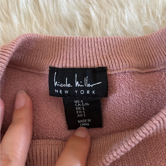 Nicole Miller Pink Heart Crew Neck Sweater - Picture 3 of 5